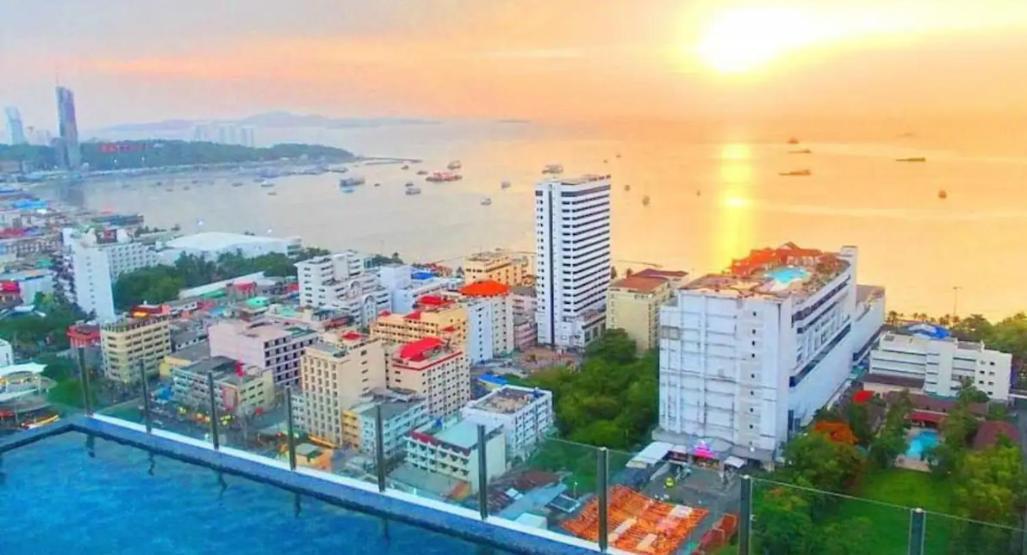 Central Pattaya - Sea View Large Balcony Condo With Infinity Pool 外观 照片