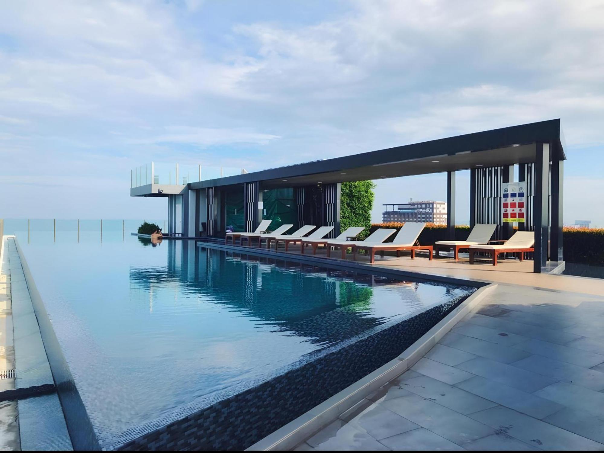 Central Pattaya - Sea View Large Balcony Condo With Infinity Pool 外观 照片