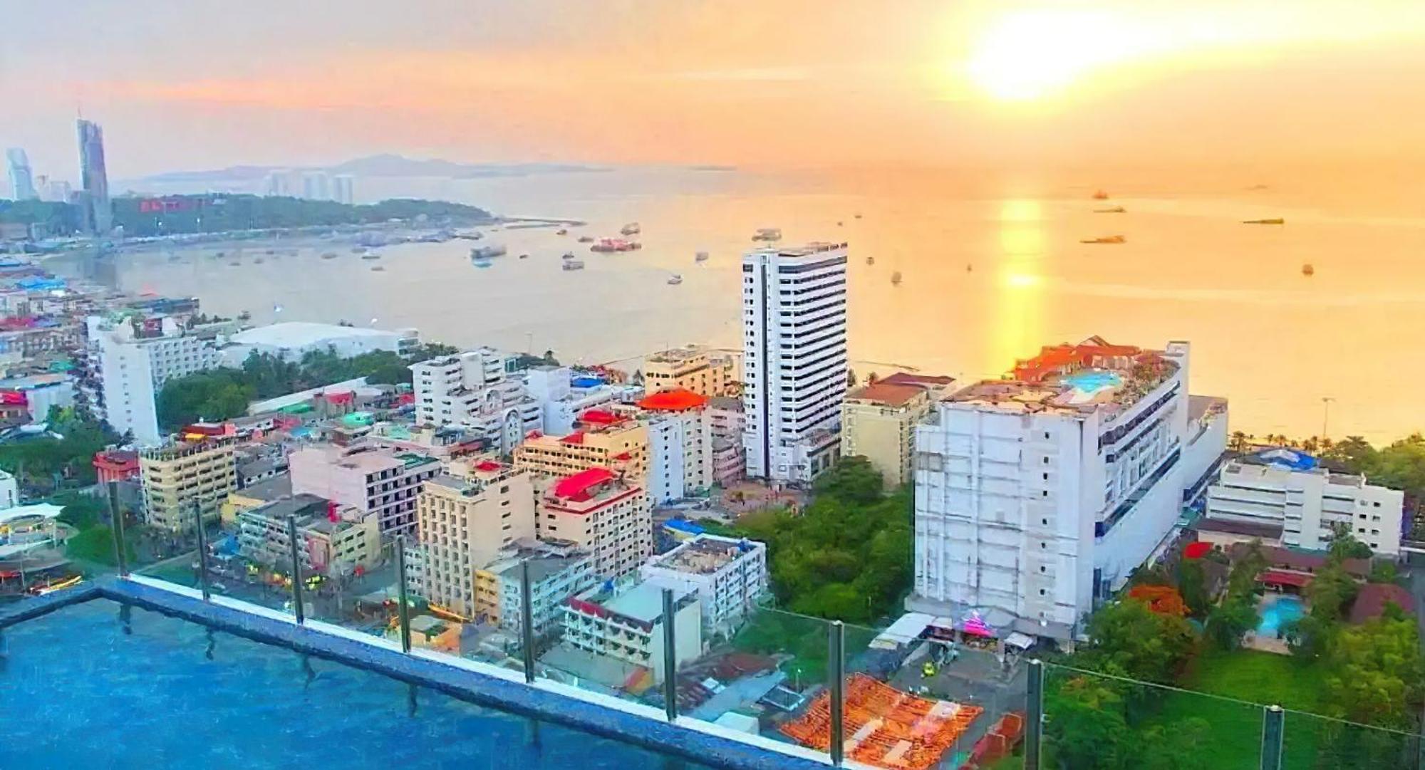 Central Pattaya - Sea View Large Balcony Condo With Infinity Pool 外观 照片