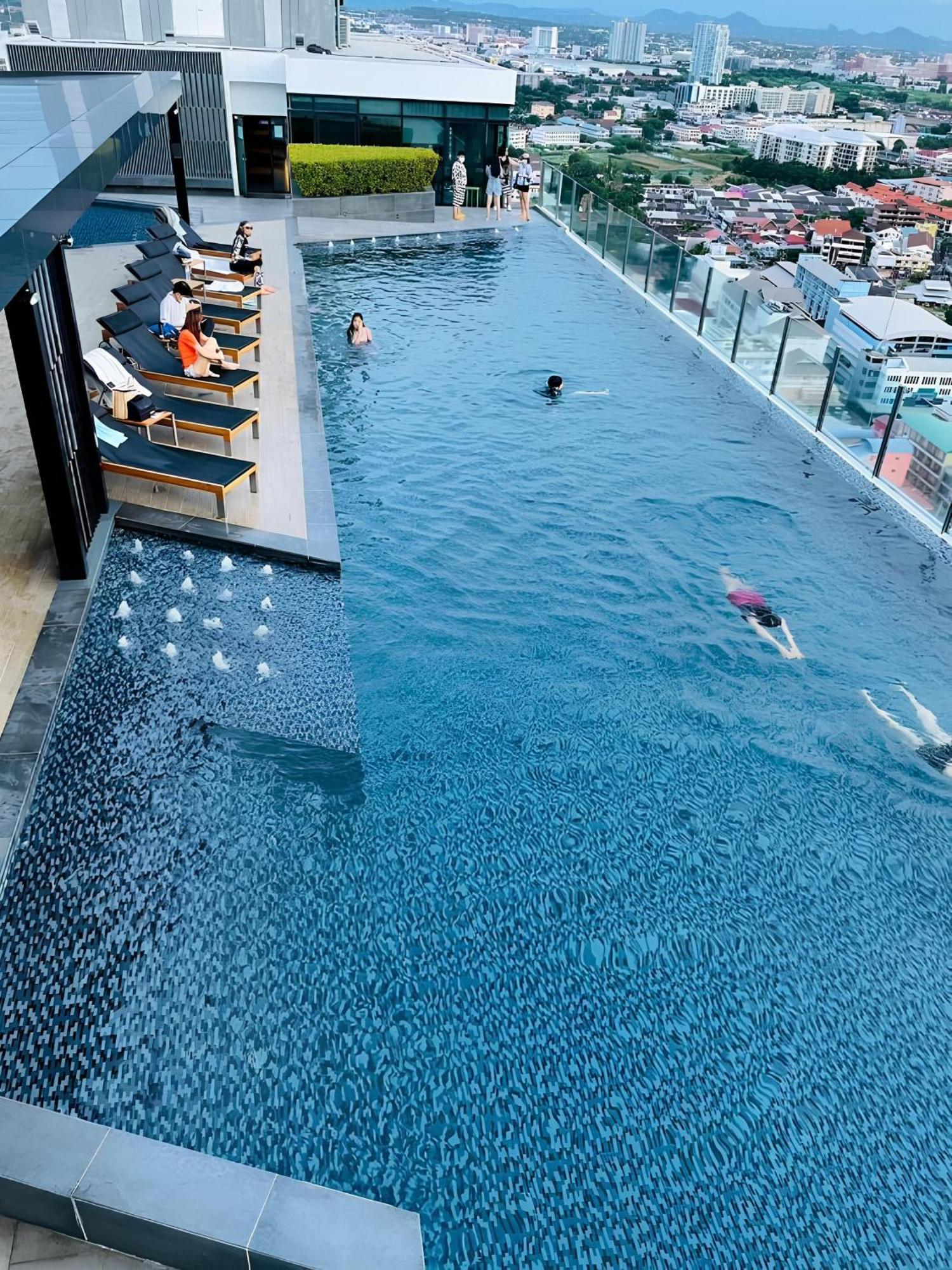 Central Pattaya - Sea View Large Balcony Condo With Infinity Pool 外观 照片